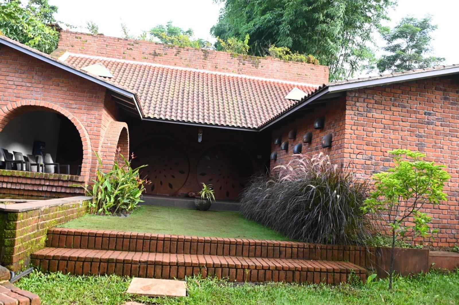 Bamboo And Bricks Resort Welhe Exterior photo