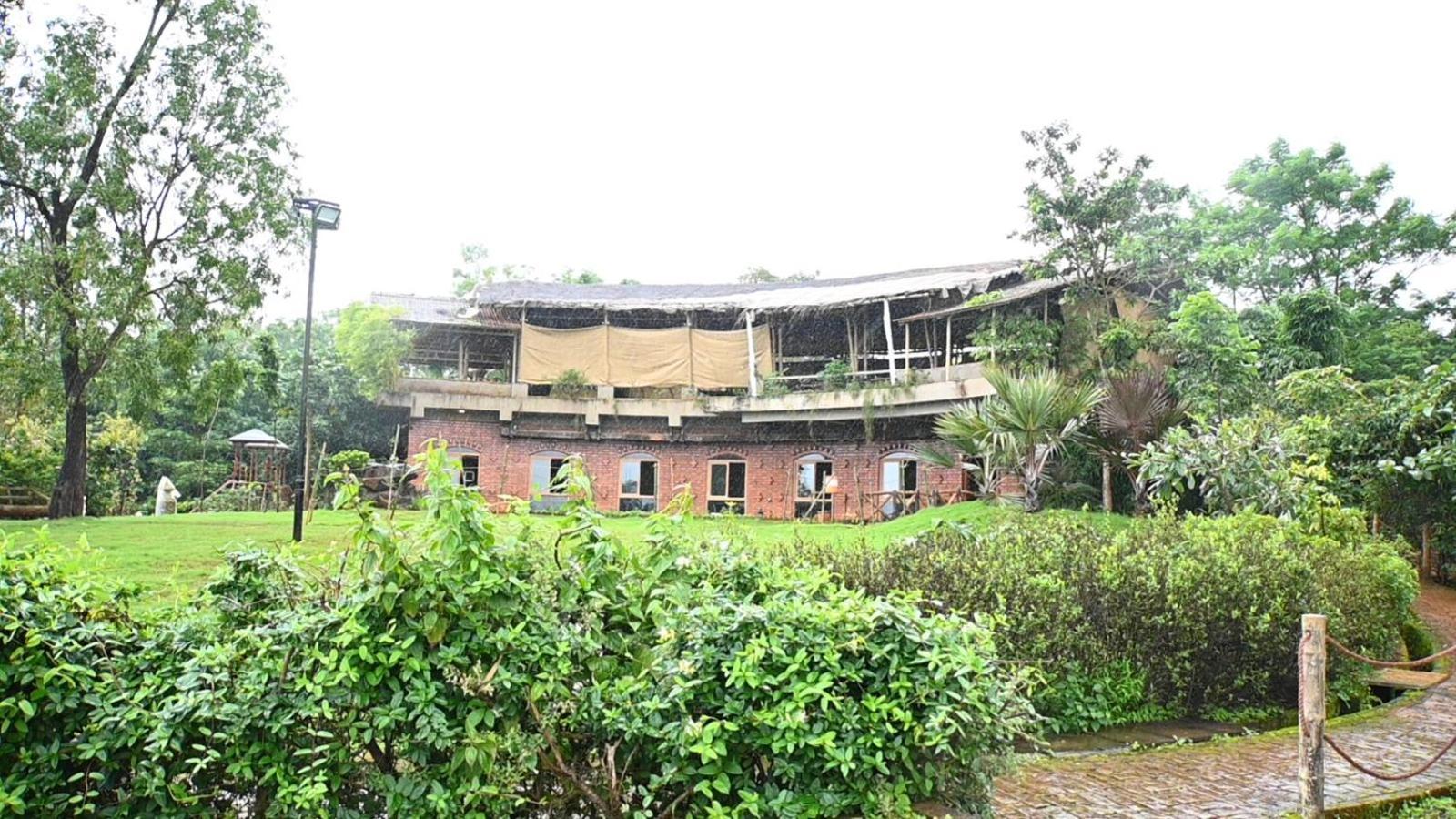 Bamboo And Bricks Resort Welhe Exterior photo