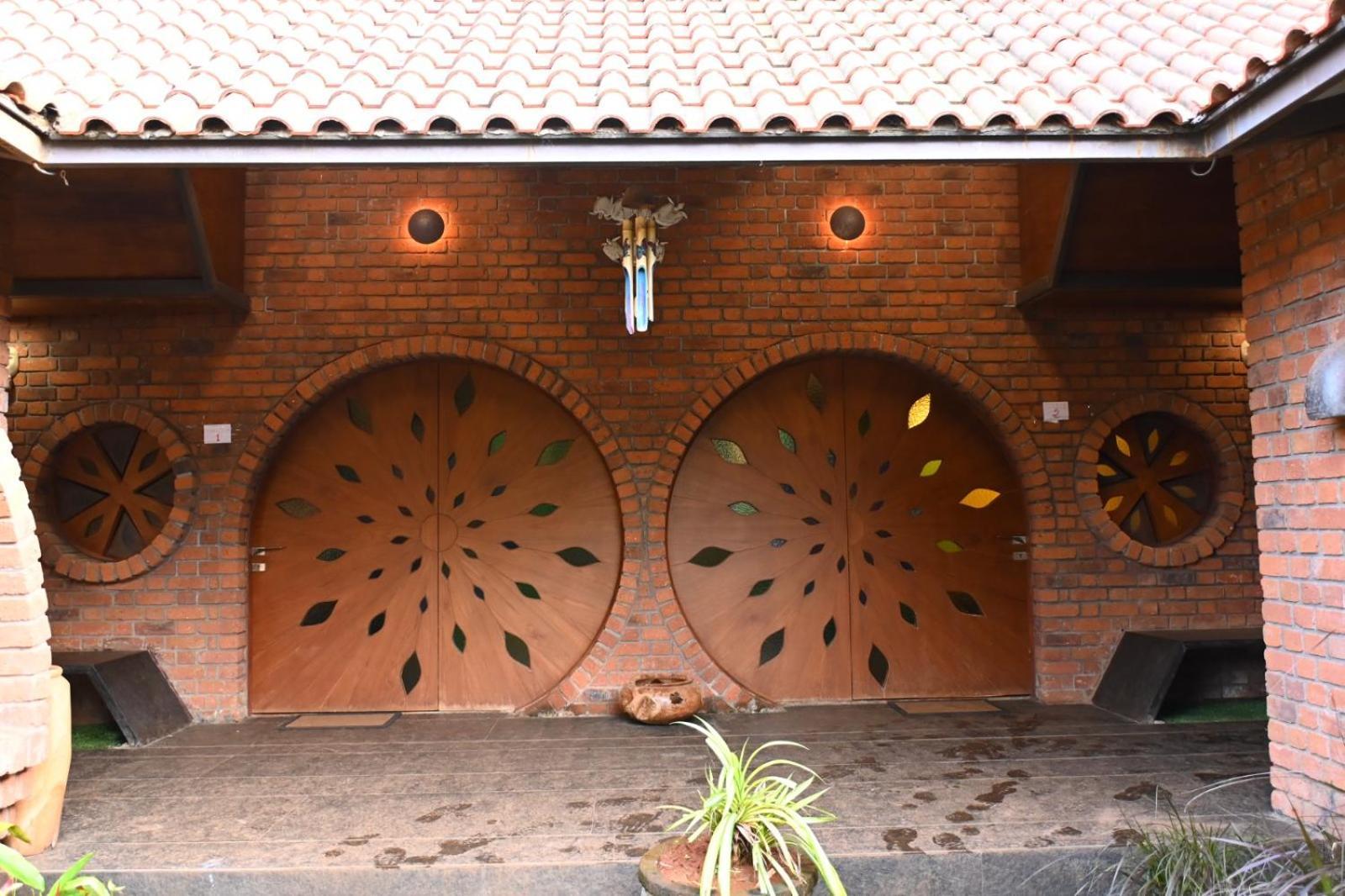 Bamboo And Bricks Resort Welhe Exterior photo