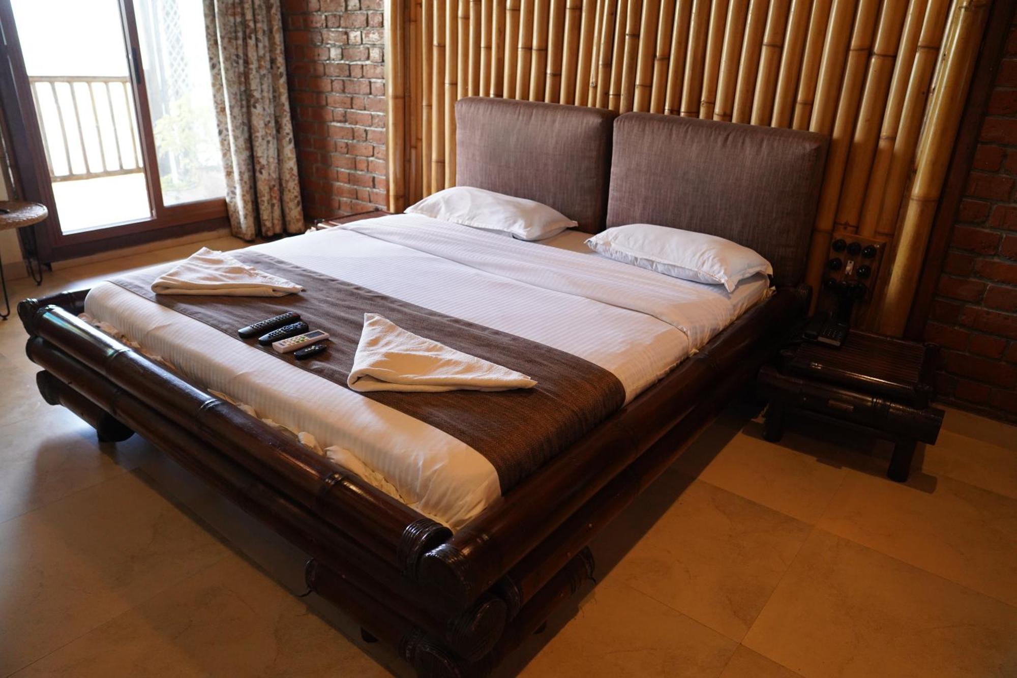 Bamboo And Bricks Resort Welhe Exterior photo