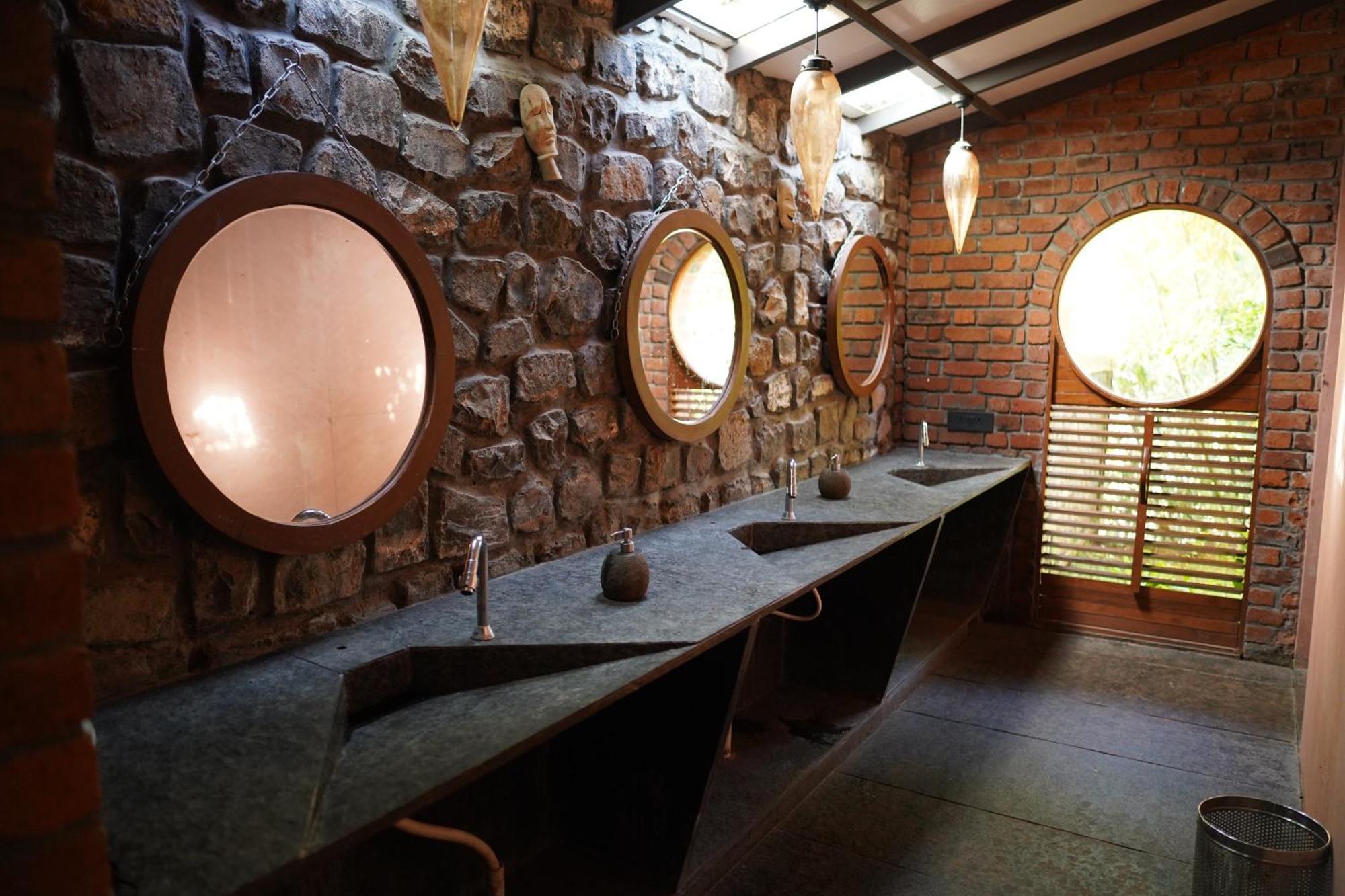 Bamboo And Bricks Resort Welhe Exterior photo